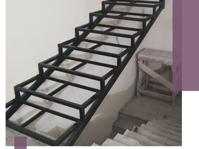 Демонтаж лестниц на металлокаркасе в Холмске: быстрый вывоз и разбор