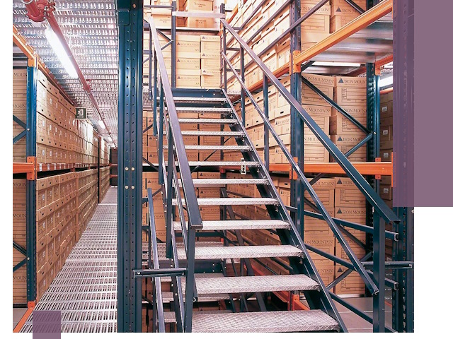 Лестницы складские прочные и безопасные под ключ в Холмске