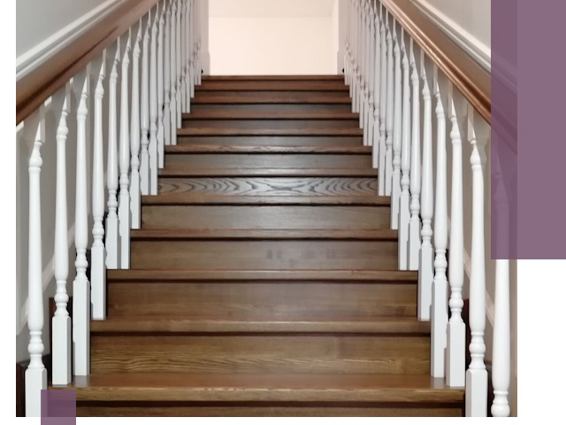 Лестницы из ясеня на заказ в Холмске — изготовление и монтаж