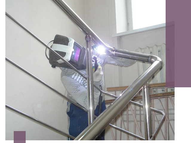 Монтаж перил и ограждений качественно в Холмске