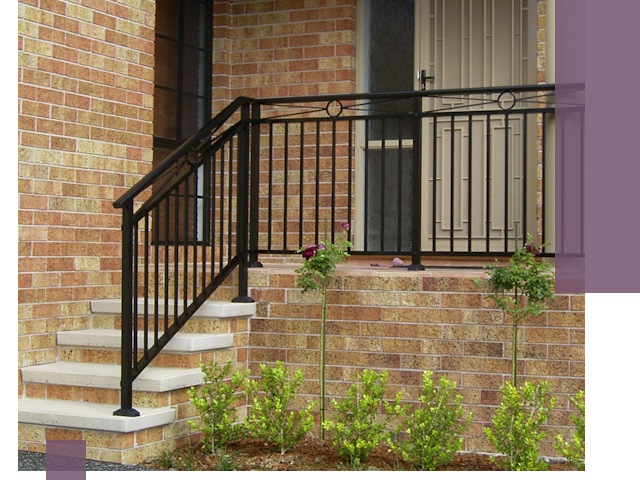 Уличные перила из металла под ключ в Холмске