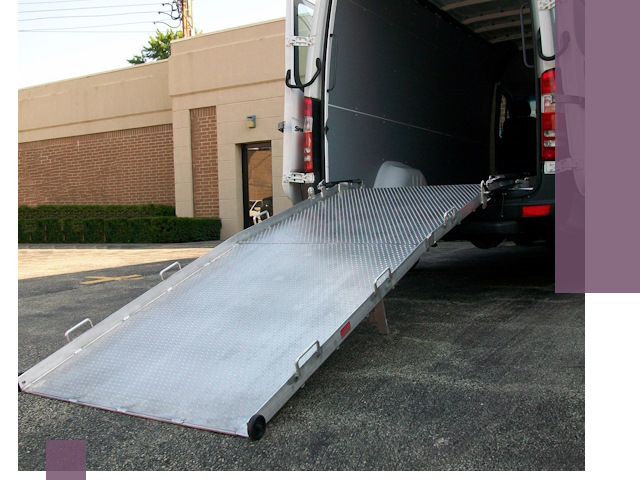 Мобильные пандусы в Холмске — производство, монтаж и аренда