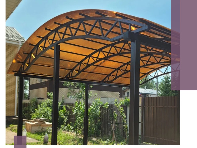 Изготовление навесов под ключ в Холмске из качественных материалов