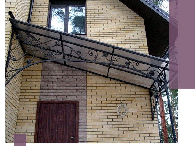 Односкатные козырьки из металла под ключ в Холмске