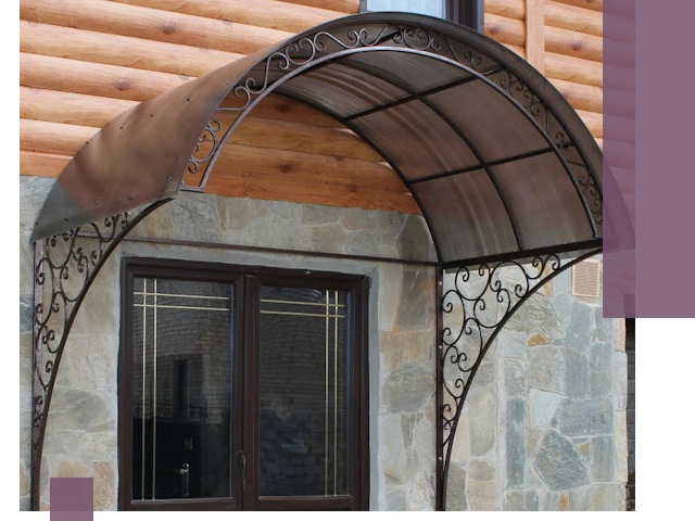Арочные козырьки под ключ в Холмске: изготовление и монтаж