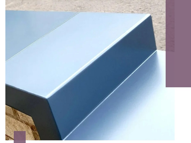 Крышки на парапет в Холмске: изготовление и монтаж под ключ