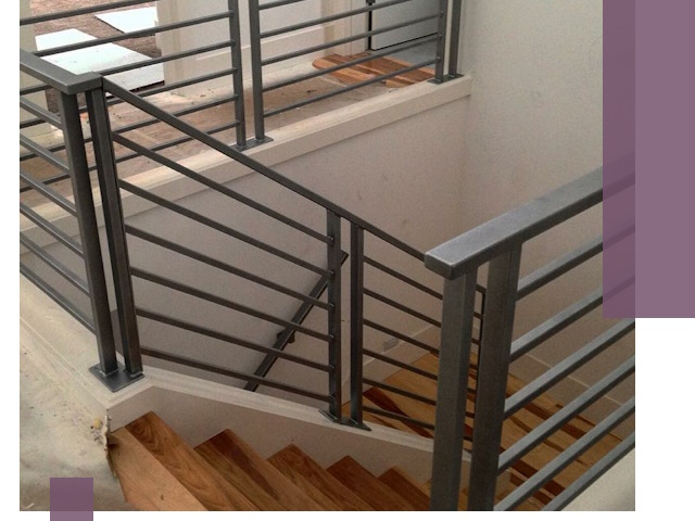 Изготовление поручней из металла и дерева в Холмске