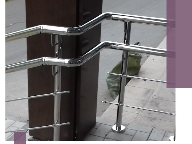 Монтаж поручней из нержавеющей стали в Холмске качественно и быстро